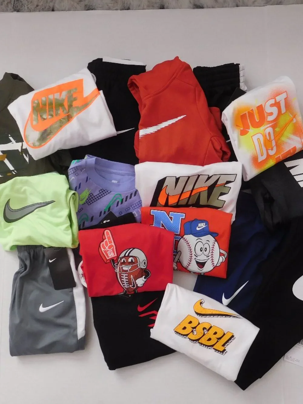 NWT Huge 17pc Nike L/S S/S Shirts Pants Joggers Sweatshirts Bundle sz 4 4t - Picture 1 of 12
